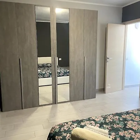 Roberta House -1 شقة *